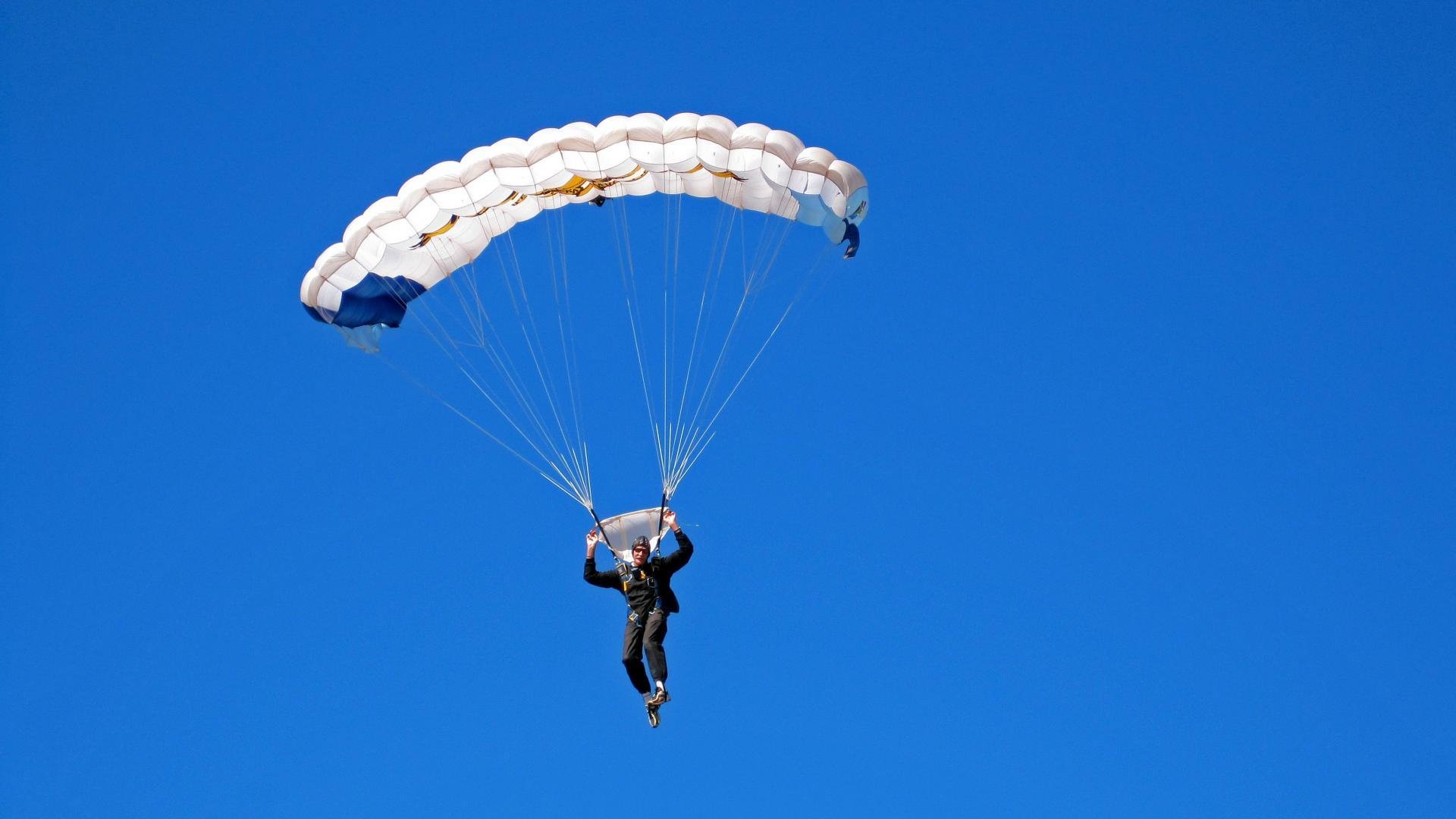 山东海之韵再胜北京霓虹队，稳居前列，山东海之秀演出时间